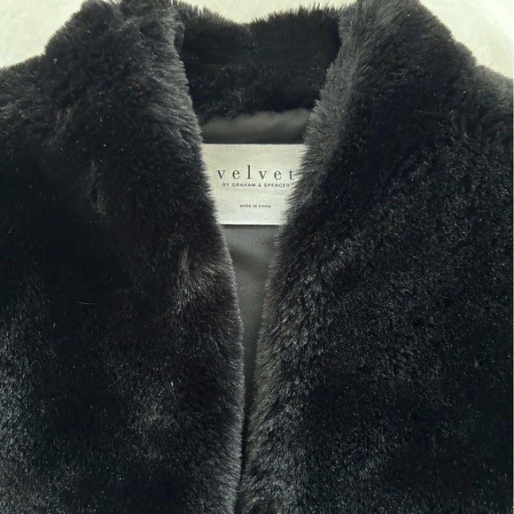 Faux fur vest! - Picture 3 of 6